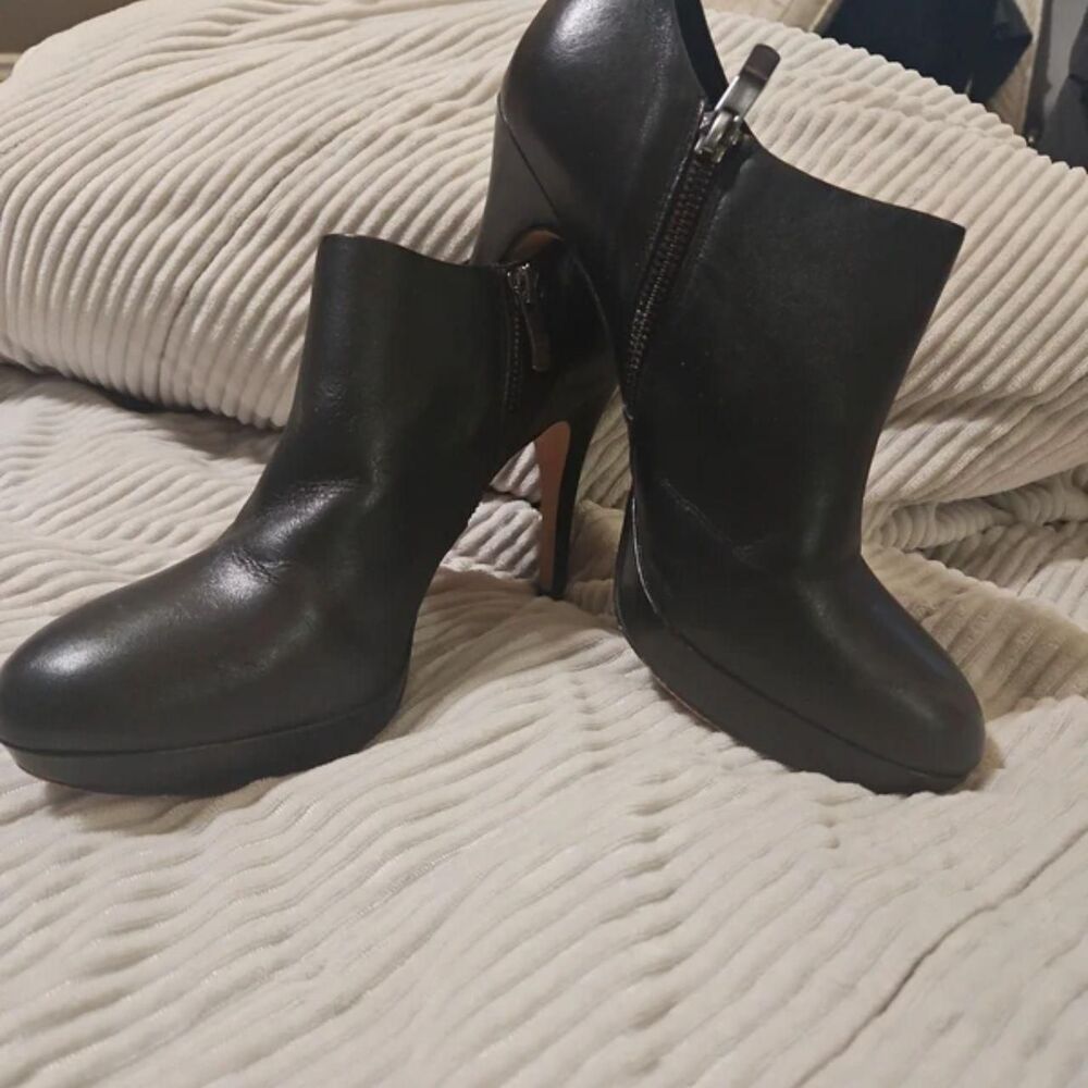 Vince-camuto Women's Black Boots